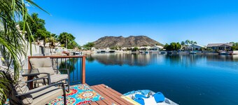 アローヘッドのサンセットレイクハウス息をのむような噴水を見下ろす湖！