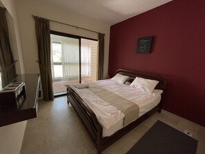 Luxury Chalet, 3 Bedrooms, Fireplace | 3 bedrooms, Egyptian cotton sheets, premium bedding, blackout drapes - Mountain View Cedars (Al Arz)