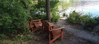 Honeymooners/Getaway Studio on Lovely Lake Iroquois near Burlington