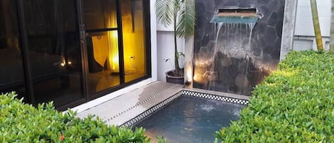 One-Bedroom Villa with a Private Pool | Alberca privada