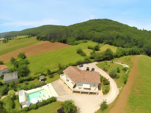 Homerez - Maison à Saint-Géry + Piscine