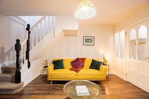 TV - Tropical Vibes in the City of Tribes - 2 bedroom (Galway City)