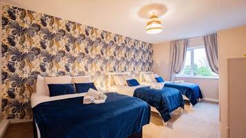 2 slaapkamers, een strijkplank/strijkijzer, reisbedje, wifi