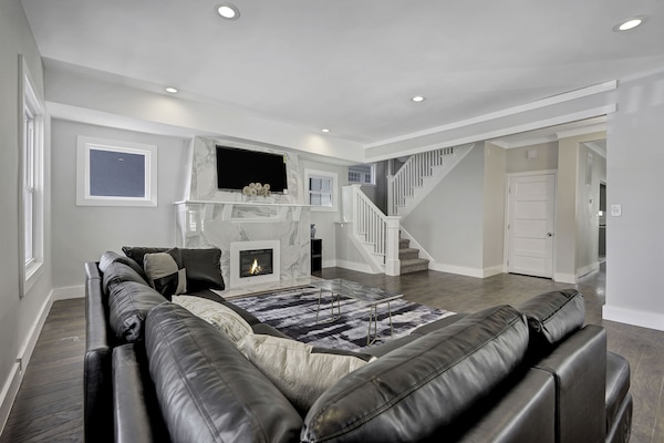 Een smart-tv en een open haard