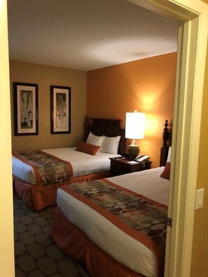 2 bedrooms, WiFi, bed sheets, wheelchair access