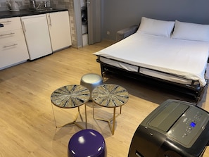 1 chambre, fer et planche Ă repasser, Wi-Fi, draps fournis