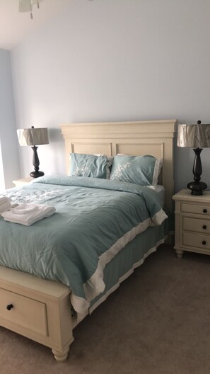 3 bedrooms, iron/ironing board, free WiFi, bed sheets - Amazing Clean 4th floor condo, newly furnished, new paint,carpet,privet  Wifi,  (Myrtle Beach)
