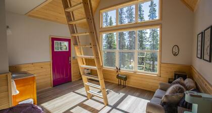 Die WeidenröschenhĂŒtte am AlpenglĂŒhenkamm