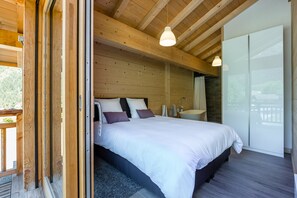 4 soverom, reiseseng for barn, wi-fi (inkludert) og sengetøy