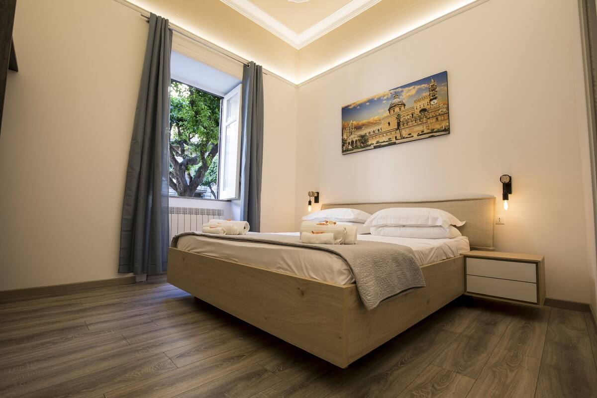 Minibar, individually furnished, desk, soundproofing