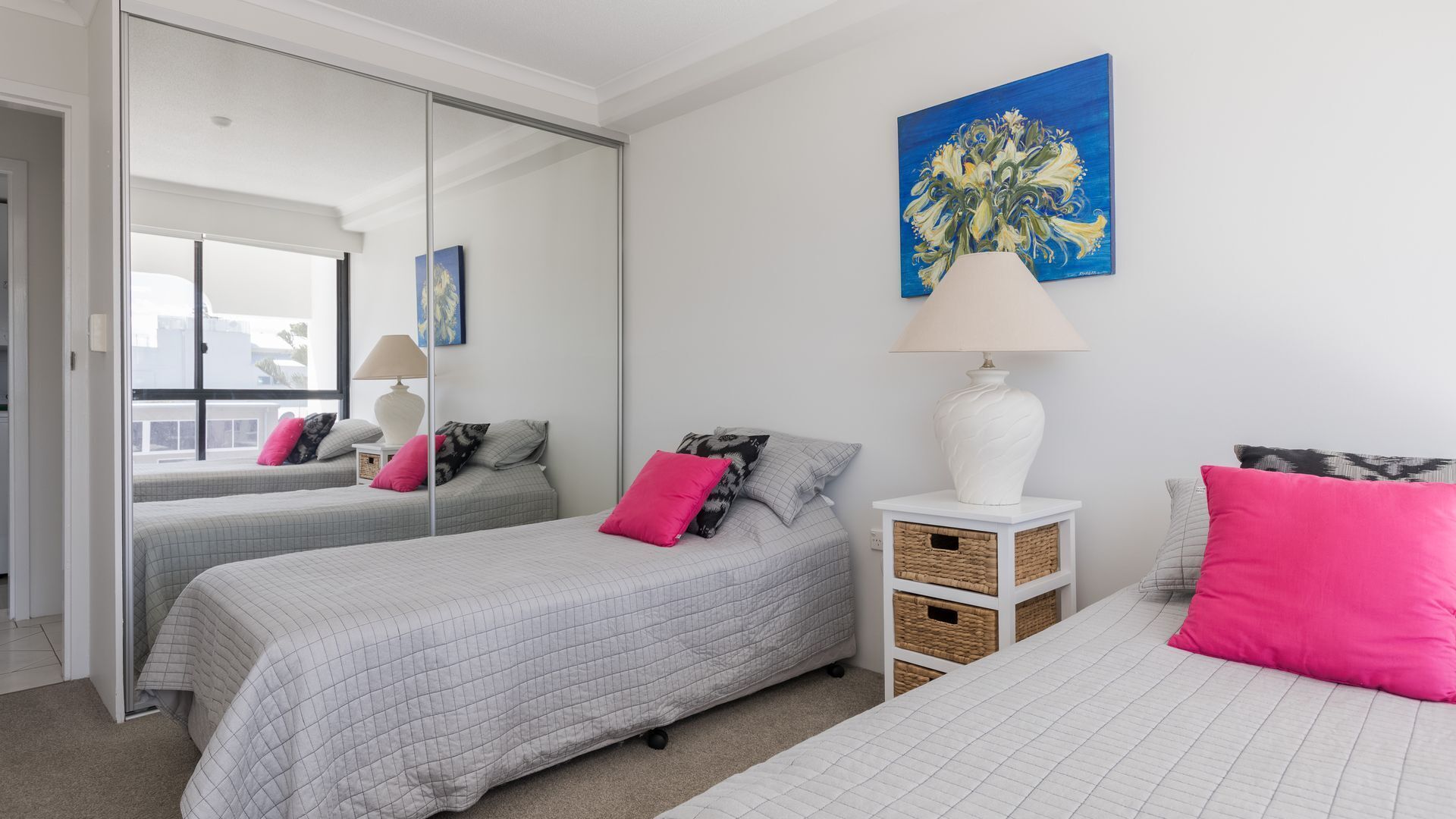 No 5 @Darenay 3 Bedroom Oceanfront Apartment — image 15