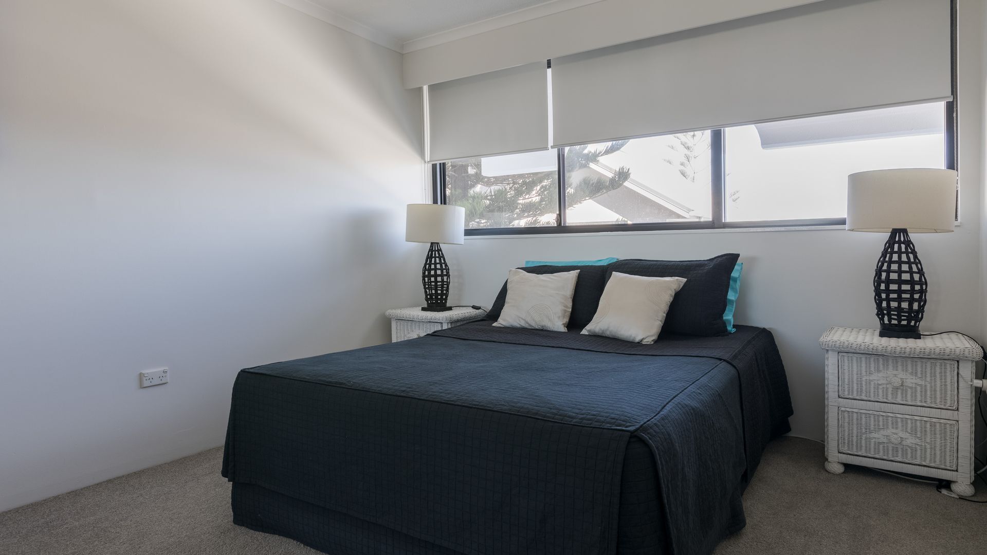 No 5 @Darenay 3 Bedroom Oceanfront Apartment — image 13