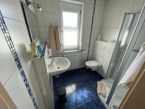 Luokittelematon kuva, 3 kautta 28, painike