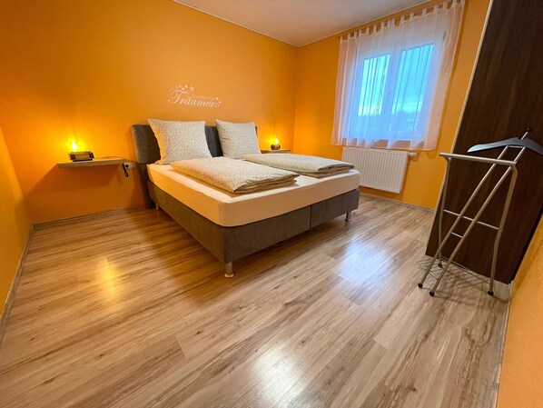 2 bedrooms, in-room safe, WiFi, bed sheets