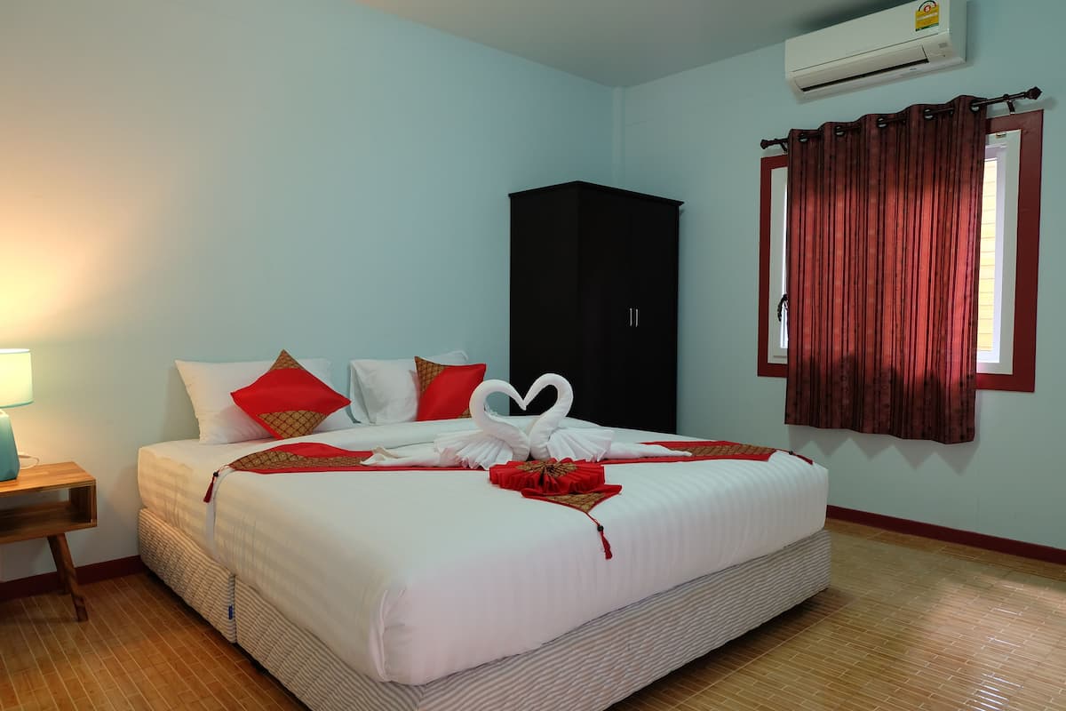 Superior Villa, 2 Bedrooms | 1 bedroom, in-room safe, blackout drapes, free WiFi