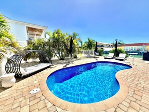 Piscine extérieure, piscine chauffée