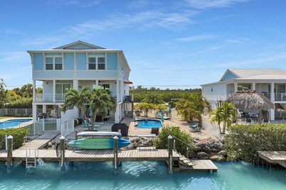 Sombrero Beach Villa with Private Pool and Dock