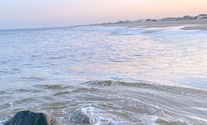 Beach nearby, sun-loungers, beach towels