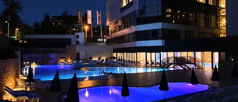 Façade de l’hébergement - soirée/nuit