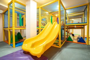 Children’s play area – indoor