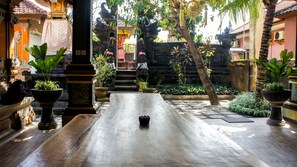 Khu ăn uống