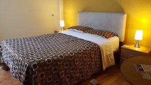 Superior Single Room | Premium bedding, down duvets, minibar, in-room safe - Hotel Chimor (Trujillo)