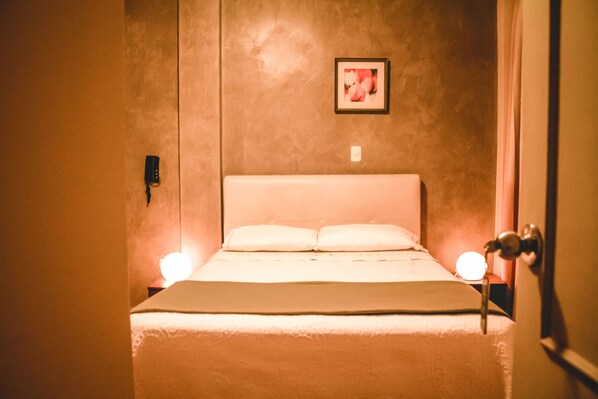 Business Single Room | Premium bedding, down comforters, minibar, in-room safe