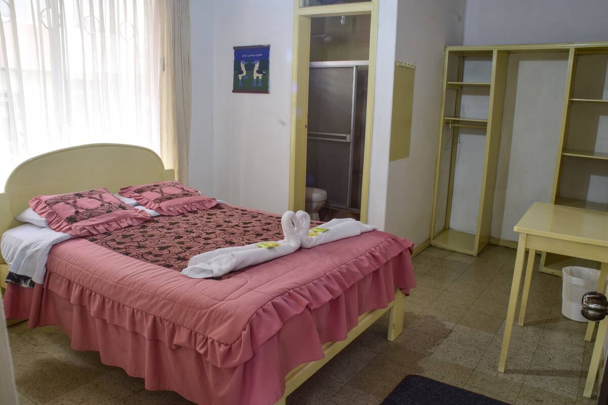 Premium bedding, bed sheets
