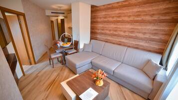 Family Apartment | Private kitchenette
