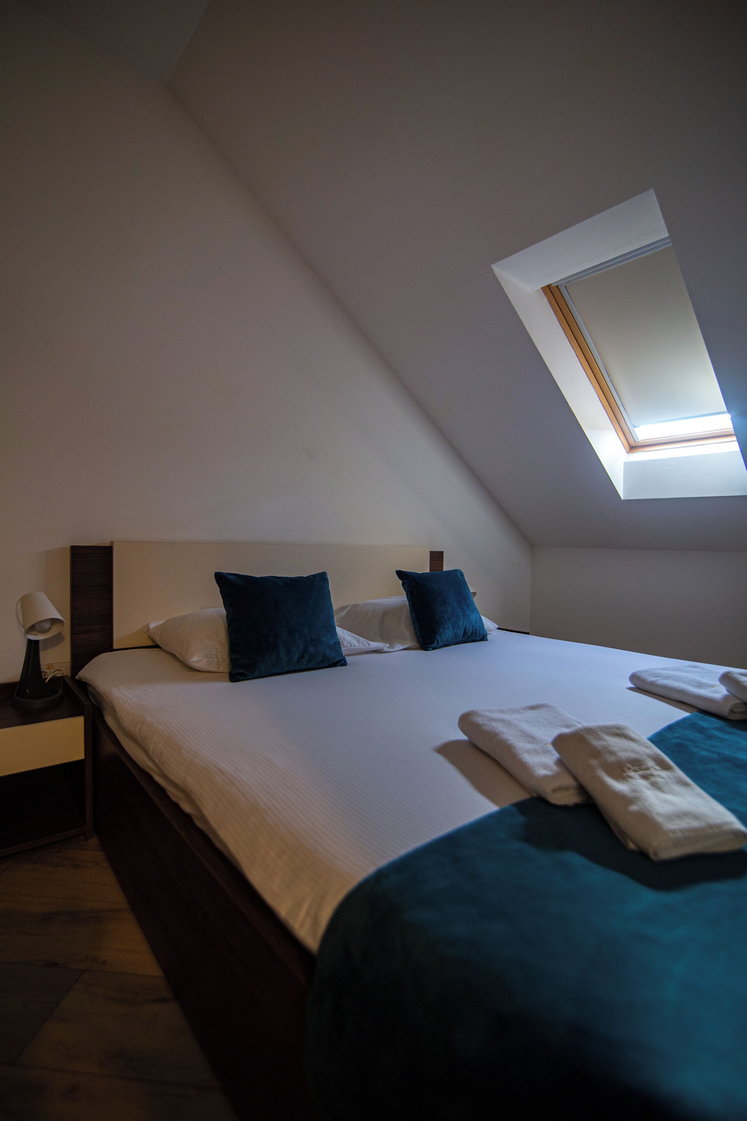 Desk, blackout curtains, soundproofing, free cots/infant beds