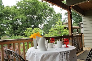 Terrace/patio - Belmont Blvd Bed and Breakfast (Nashville)