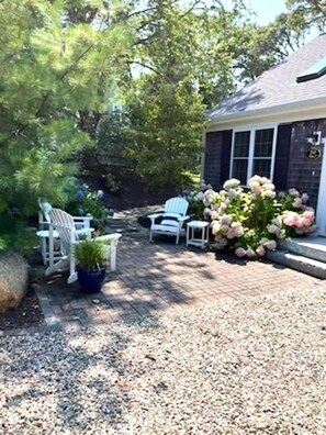 Terrace/patio - Nautical Comfort near Rail Trail (Chatham)
