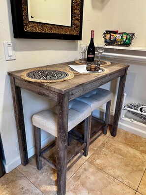 Dining - The Margarette: A 1948 Desert Zen Retreat 🌴 (Palm Desert)