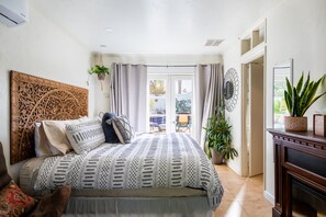 1 bedroom, iron/ironing board, WiFi, bed sheets - Moroccan Vibes~Pool and Garden Views. Private Courtyard Walk to El Paseo. (Palm Desert)