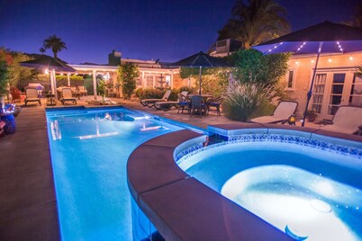 The Margarette: A 1948 Desert Zen Retreat 🌴
