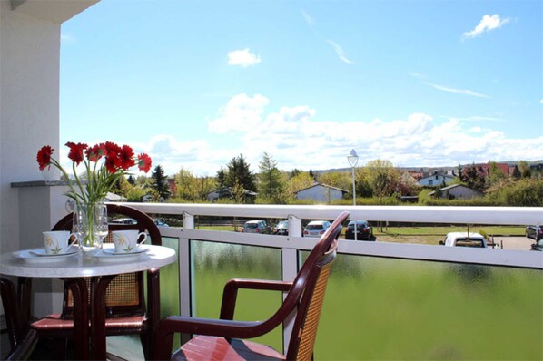 صورة غير مصنفة، 1 من 8، زرّ