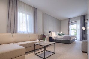 Caja de seguridad en la habitación y sistema de insonorización 