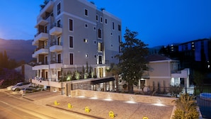 Unclassified image, 3 of 64, button - Boutique Hotel Vela (Budva)