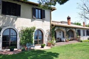 Exterior - Il Casale, elegant villa with stunning sea views (Formia)