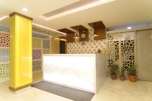 Hotel Grand Sparrow Inn in Agra