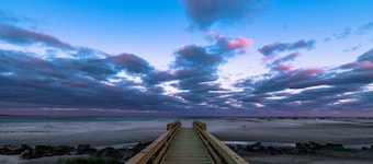 Pet Friendly home with private Pool!