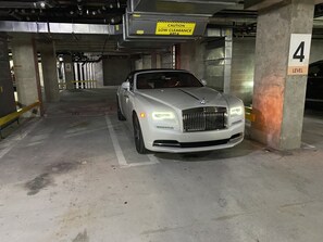 Property grounds - Miami Midtown Luxury Apartment with Parking (Miami)