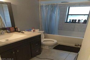Bathroom - 1 or 2 bedroom townhouse (Bonita Springs)