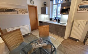 Dining - (276) 2-room apartment - Apartment house Strandburg (Kühlungsborn)