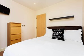 1 bedroom, WiFi, bed sheets