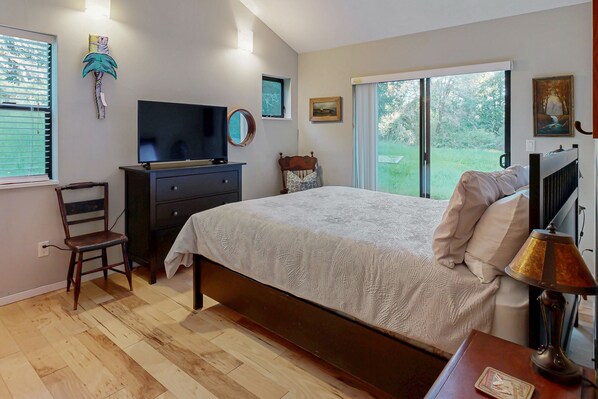 2 bedrooms, Internet, bed sheets