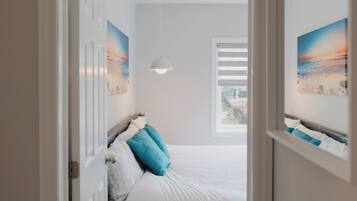 3 bedrooms, desk, free WiFi, bed sheets