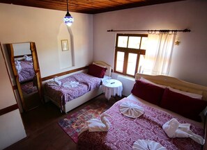 Lakens van Egyptisch katoen, luxe beddengoed, een bureau, gratis wifi