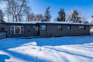 Exterior - Peaceful Paradise w/ Flatiron view, gas fireplace, 30 D min, perfect for RELO
 (Boulder)