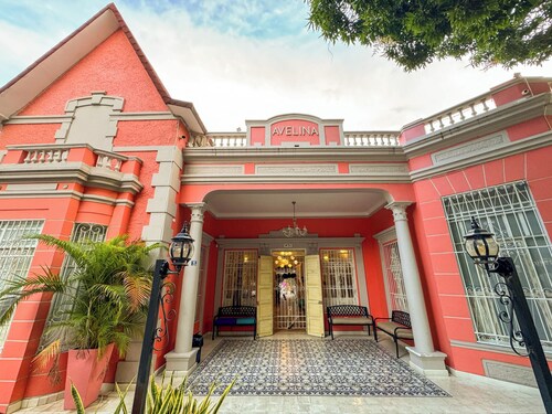 Casa Avelina Boutique Hostel